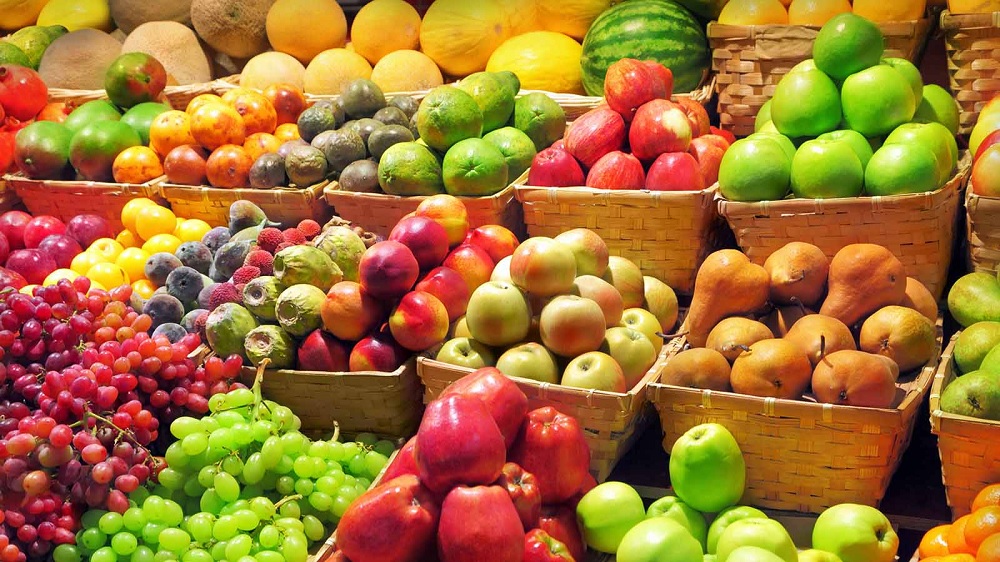 Harvesting Ripe Fruit for Peak Flavor
